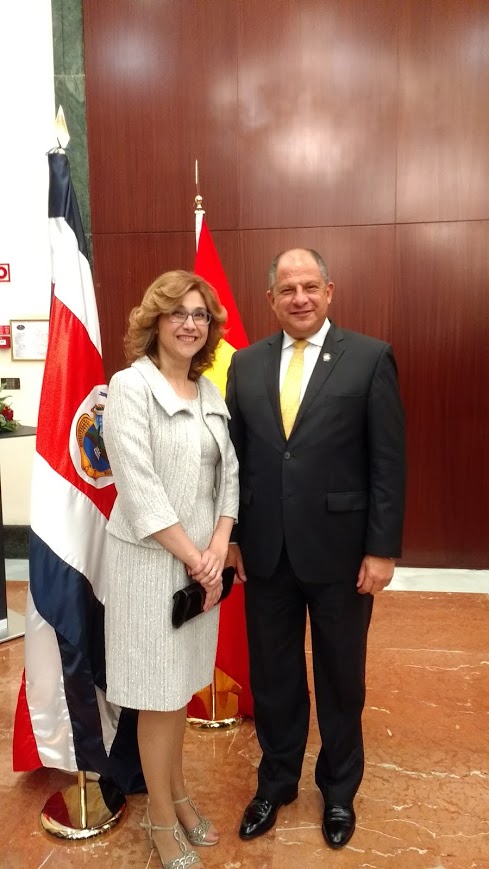 La alcaldesa, Raquel González, con el Presidente de Costa Rica, Luis Guillermo Solís